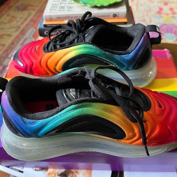 2019 Gilbert Baker “Be True” Nike Air Max 720, M 4, W 5.5 with box - Picture 10 of 11